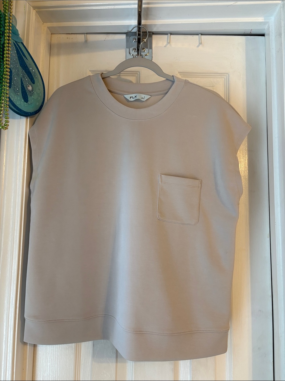 FLX women’s top size large.